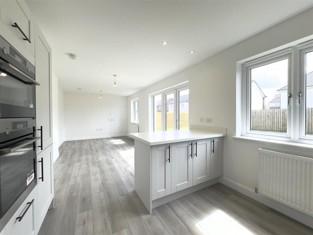 Kitchen/Family Dining Room