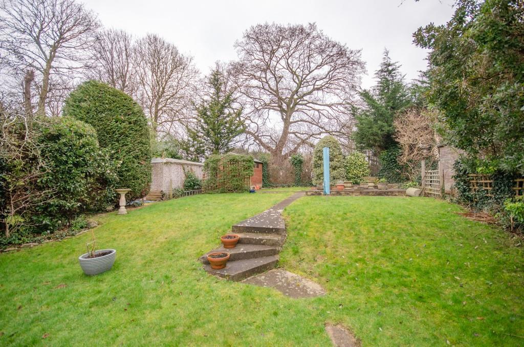 Rear garden pic 2.jpg