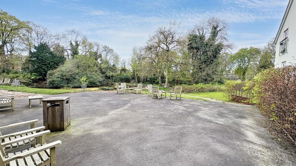 Communal Grounds