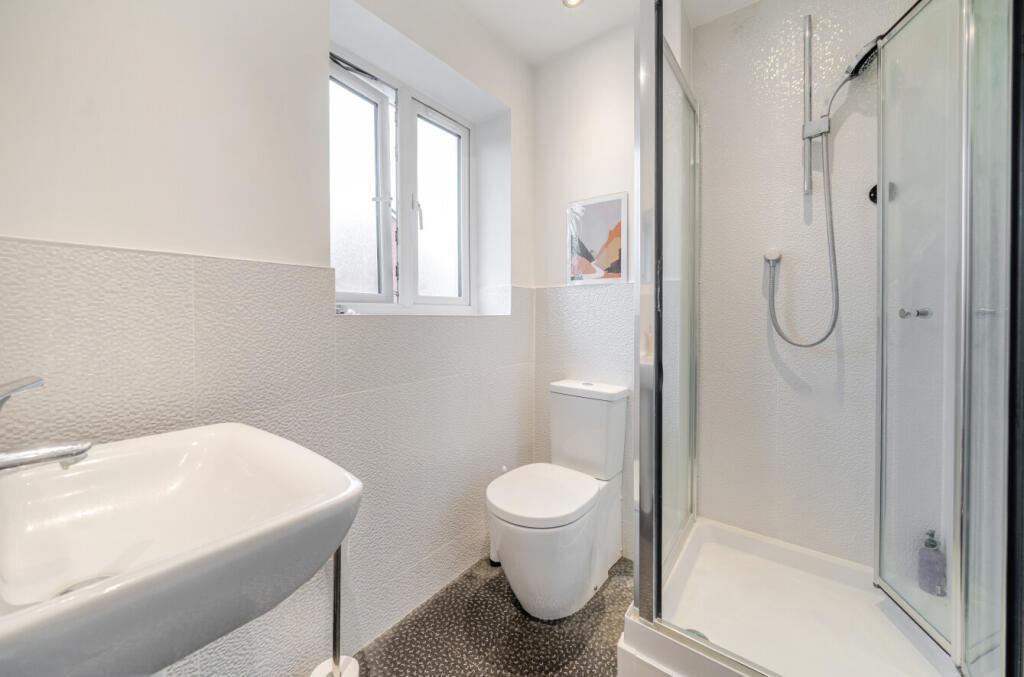 1385658-12-692d80...