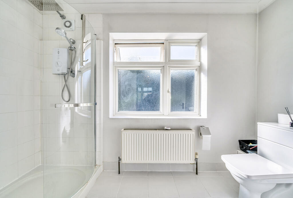 1359073-15-68da90...