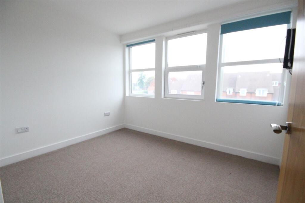 Bedroom 6 Raebarn House.jpg