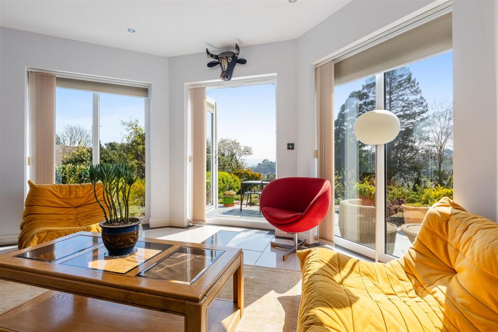 A11 - Chapter House Torquay - 250407.jpg