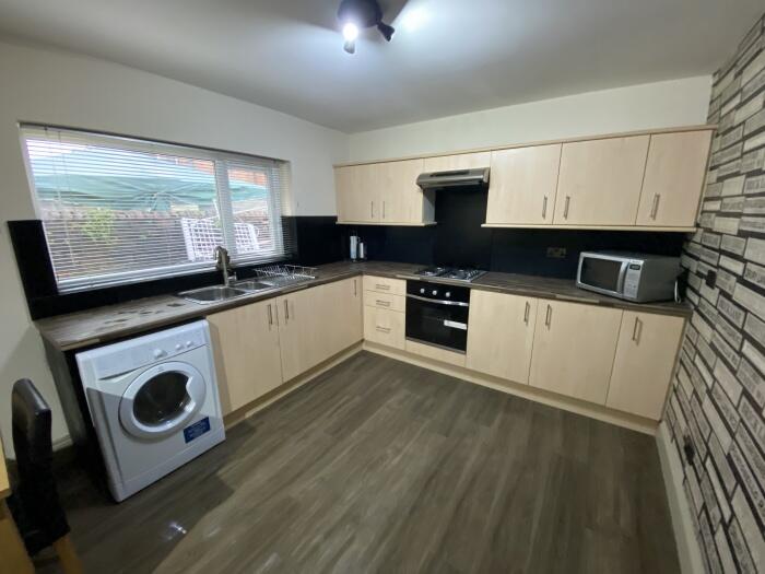 Room 3, 12 Lovat Road