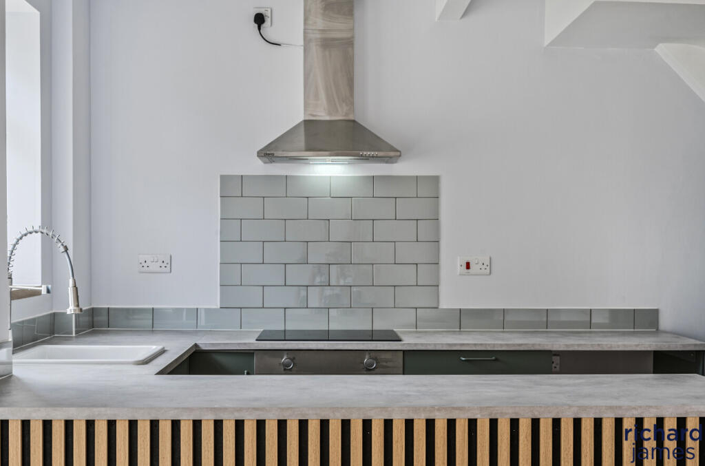 83b13ea2cee548c5b9e490664b3a287b