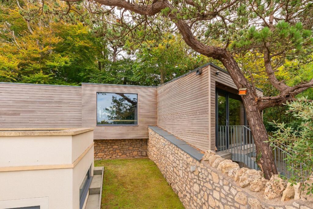 1W1TCN - Garage A.jpg