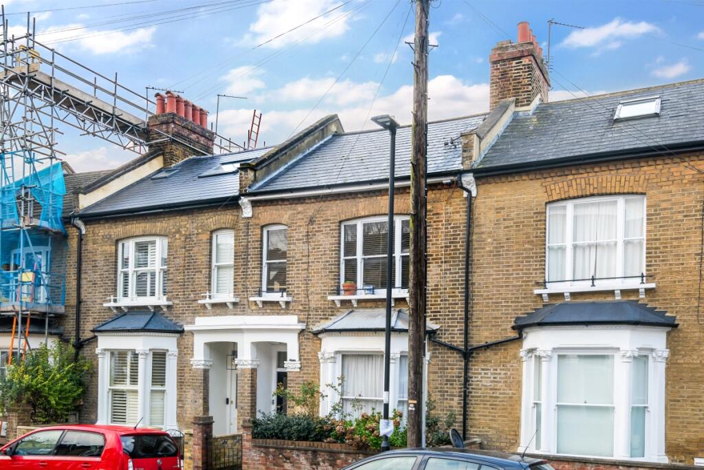 1095834 (10)