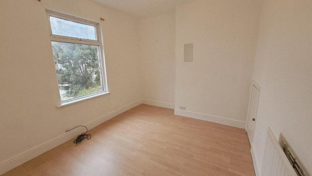 WhatsApp Image 2025-09-19 at 09.22.14 (2).jpeg