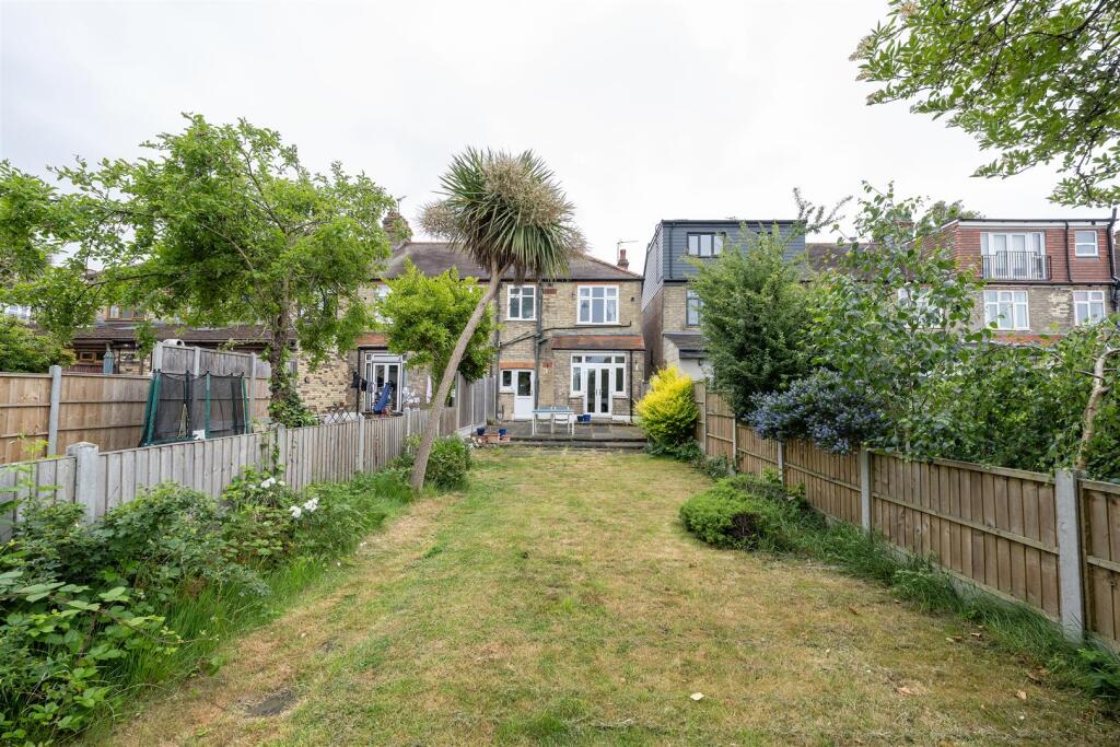 Wadham Avenue, E17