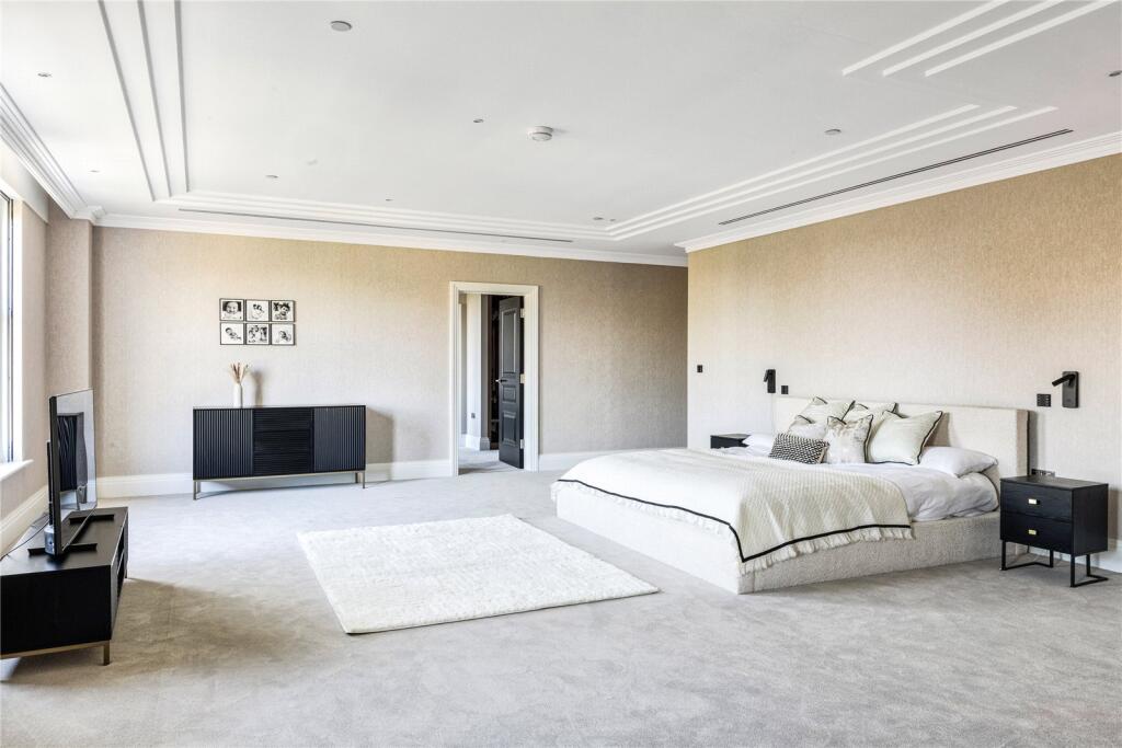 Principal Bedroom