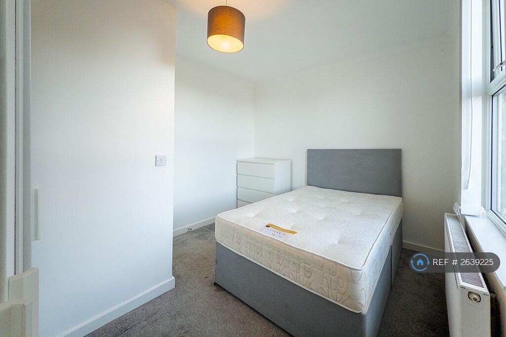 Rear Bedroom