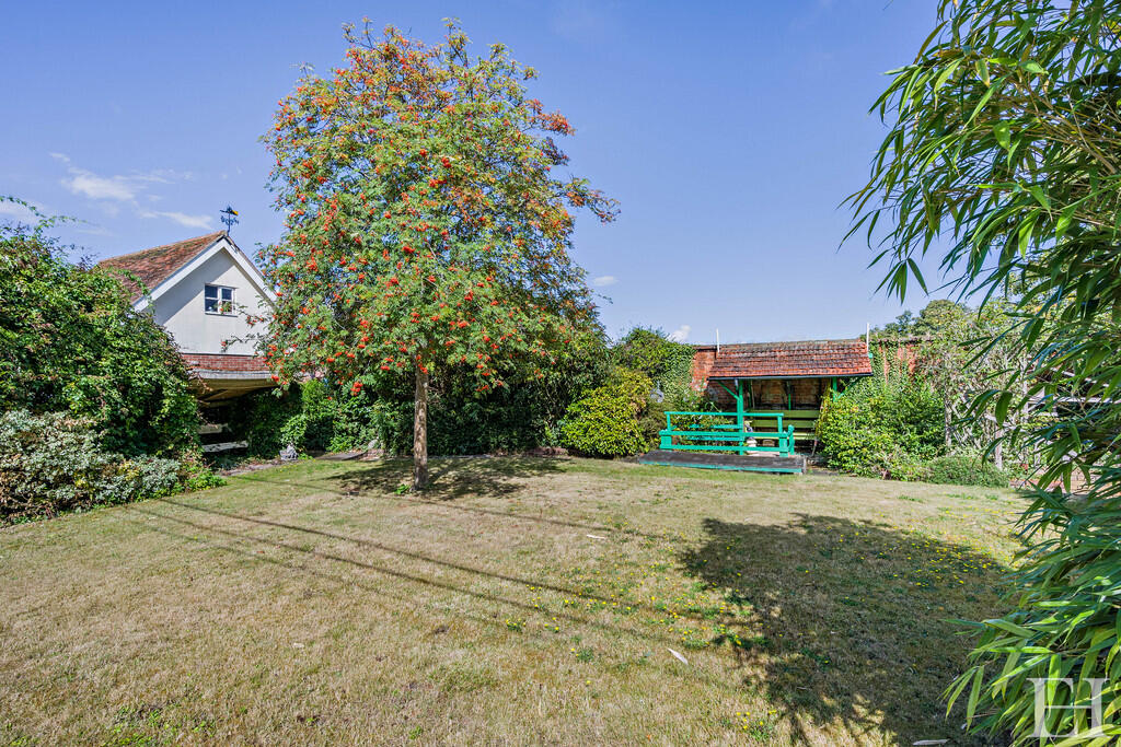 8662260-exteriorW...