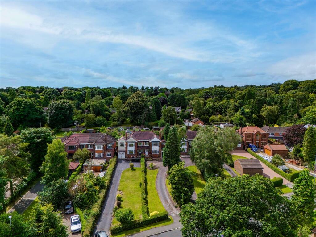 30 Longdale Lane-37.jpg