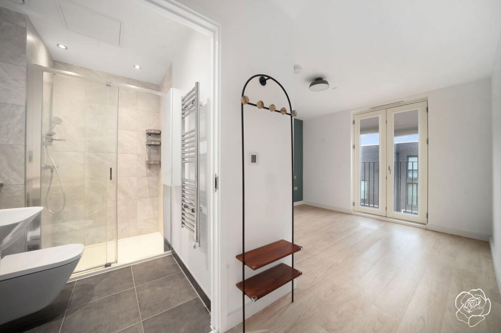 Triathlon Point, Madison Way, Stratford, E20