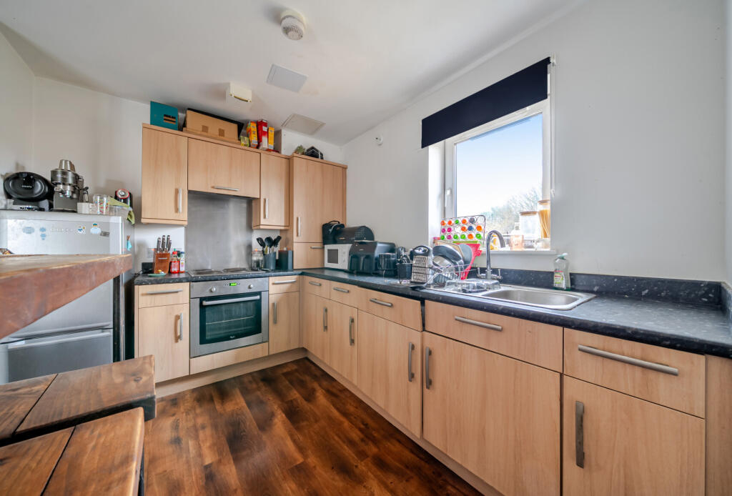 1382675-7-691e07c...