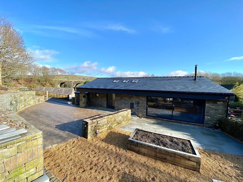 DRIVEWAY &amp; TERRACE