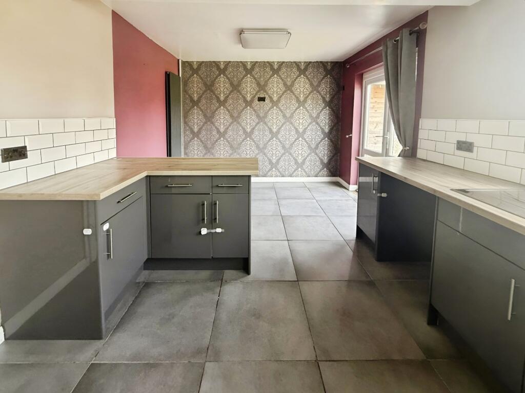 Kitchen/Dining Area