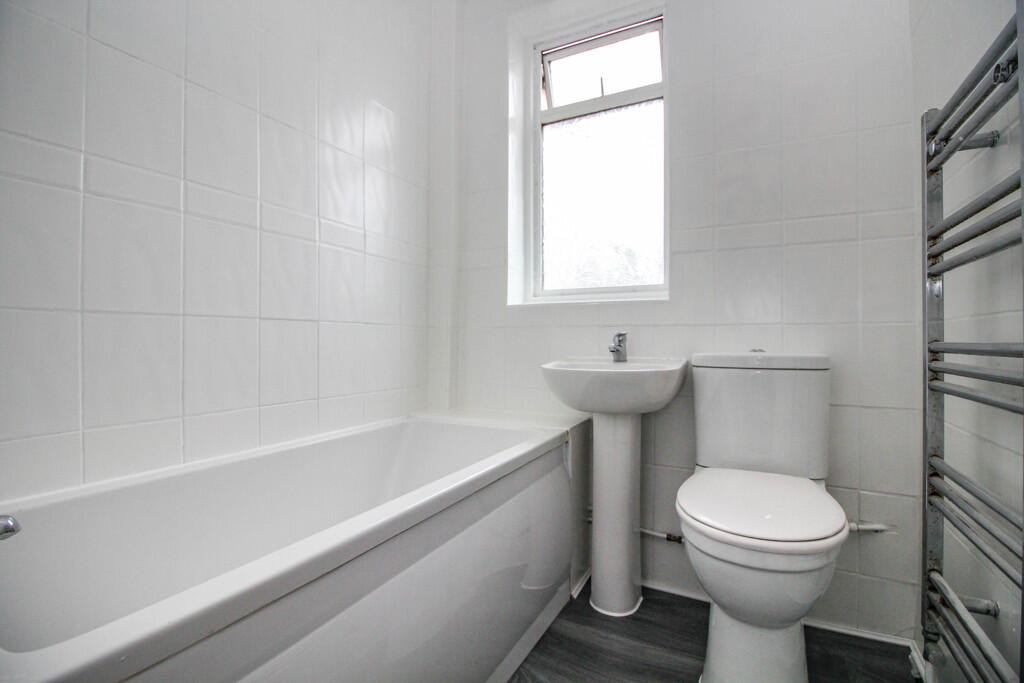 1024px.2395935__1682696158-23494-Bathroom