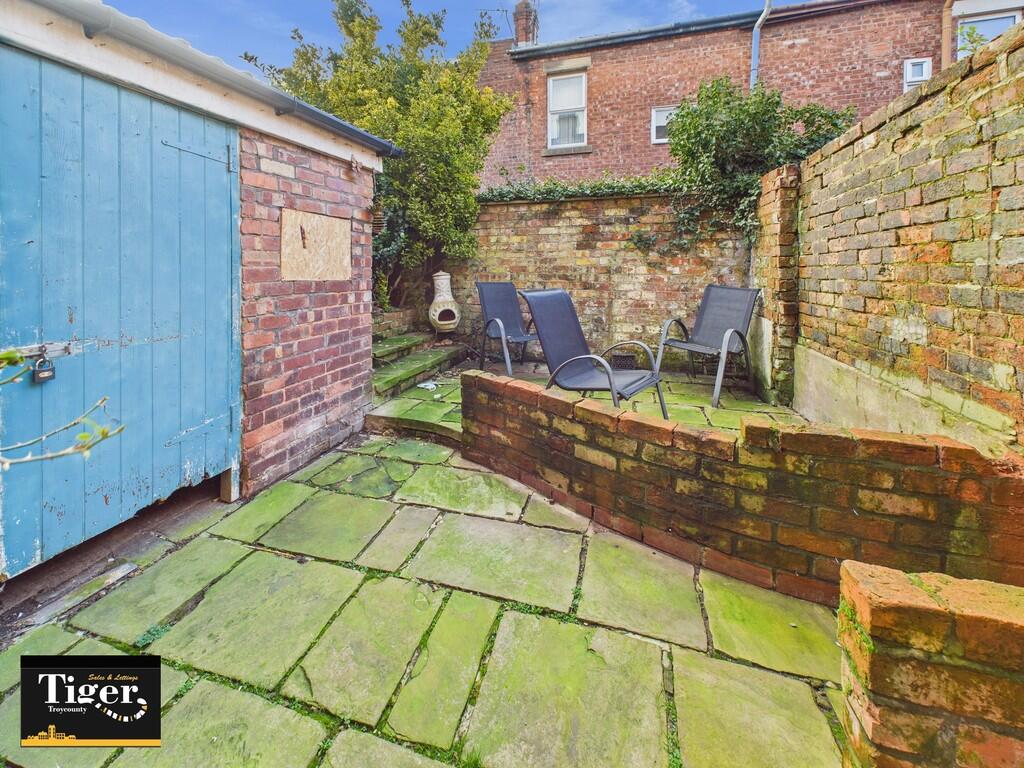 CAM02176G0-PR0779...