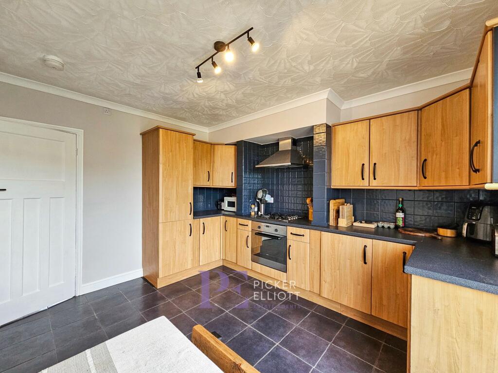 Dining kitchen