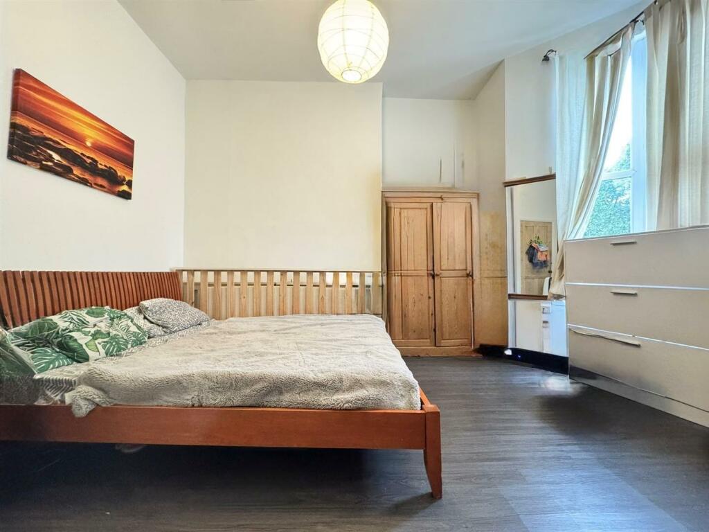 bedroom.jpg