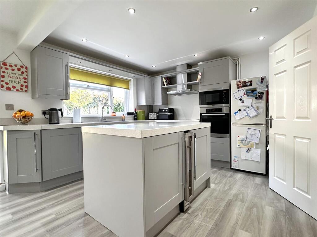 Contemporary Kitchen 273