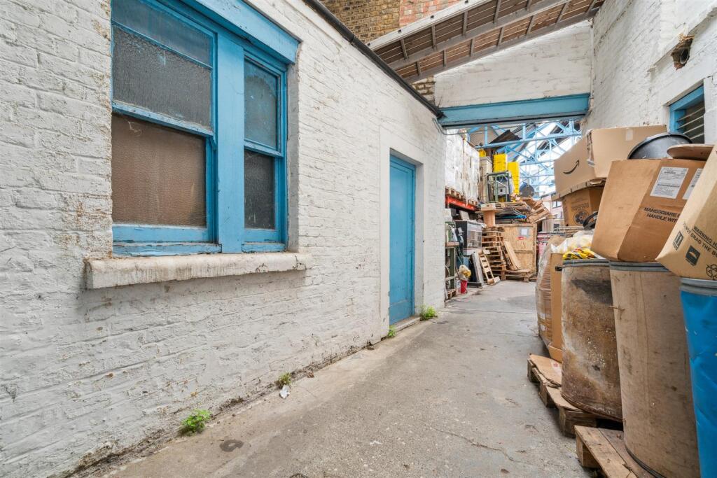 1a Totterdown Street SW17 008.jpg
