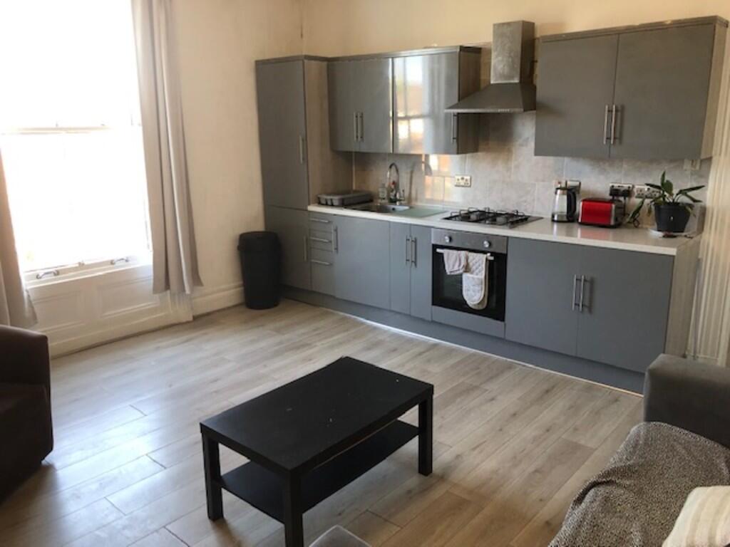 flat2,12withkitch