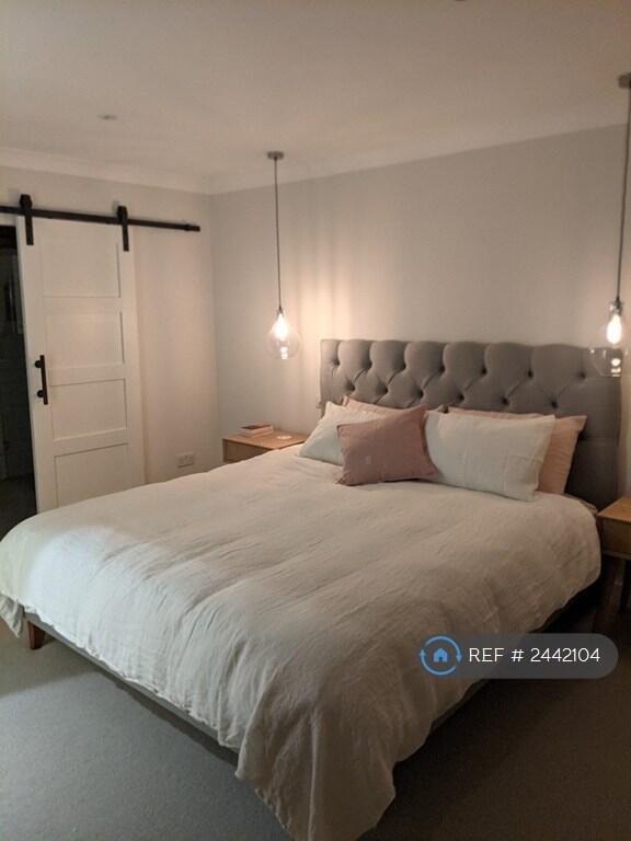 Main Bedroom, Super King Bed