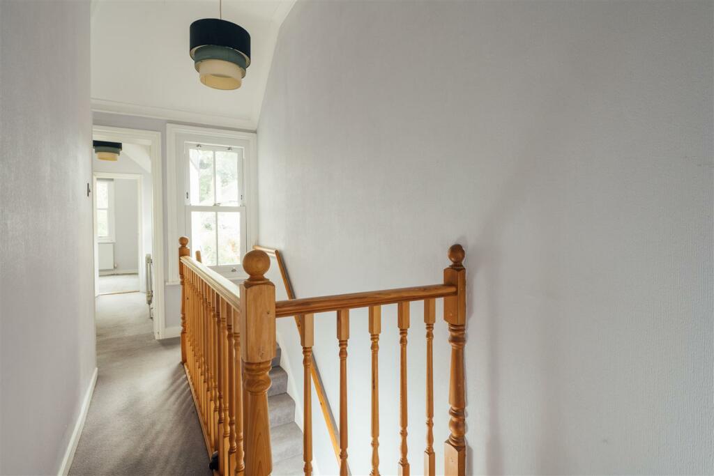 34 Benslow Lane, Hitchin-16.jpg