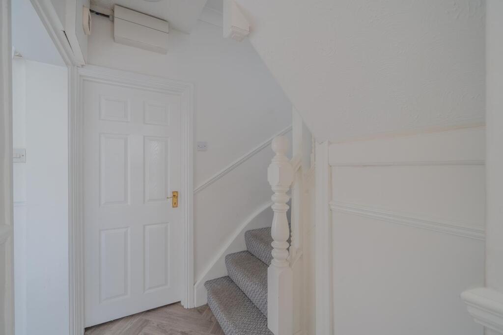 120 Sunnybank Rd-26.jpg