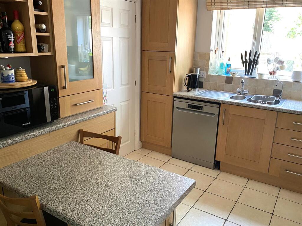 kitchen 2 33 Frog.jpg