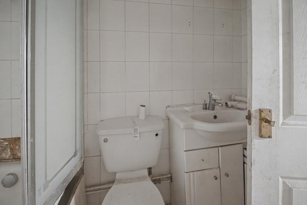 354B Kingston Road, Epsom, Surrey, KT19 0DT