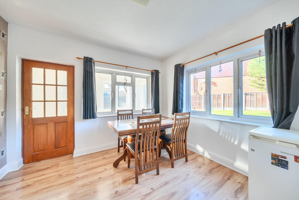 1396018-9-695bb93...