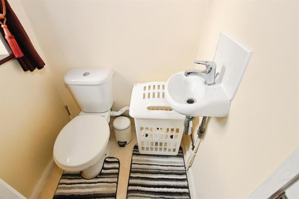 EN-SUITE WC