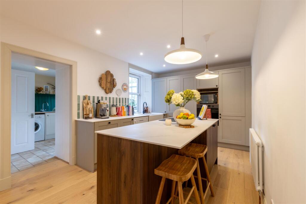 98 Perth Road, Scone-57.jpg