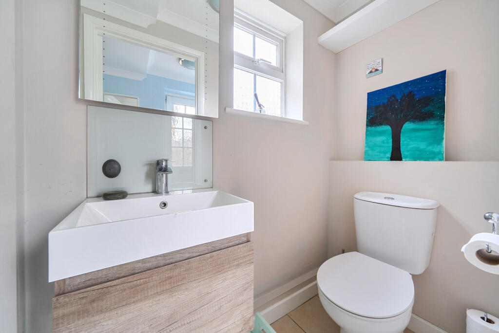 Claremont Road, West Byfleet, KT14