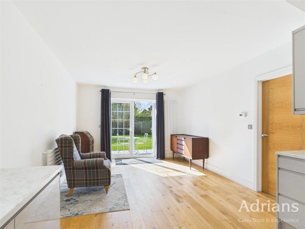 KITCHEN &amp; LIVING