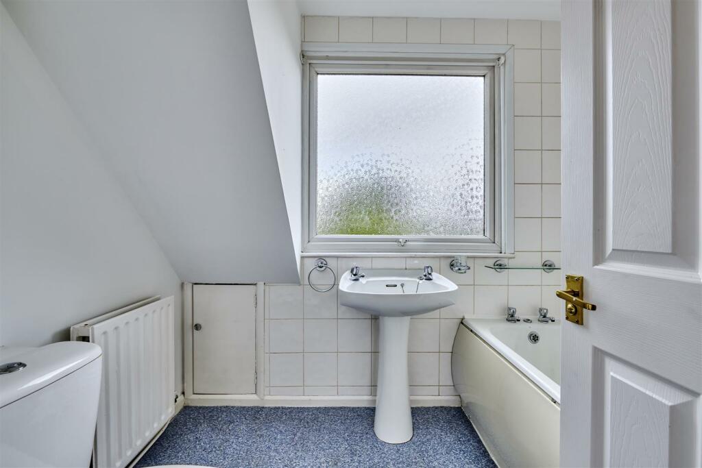 79 Springfield Rd Oundle-13.jpg