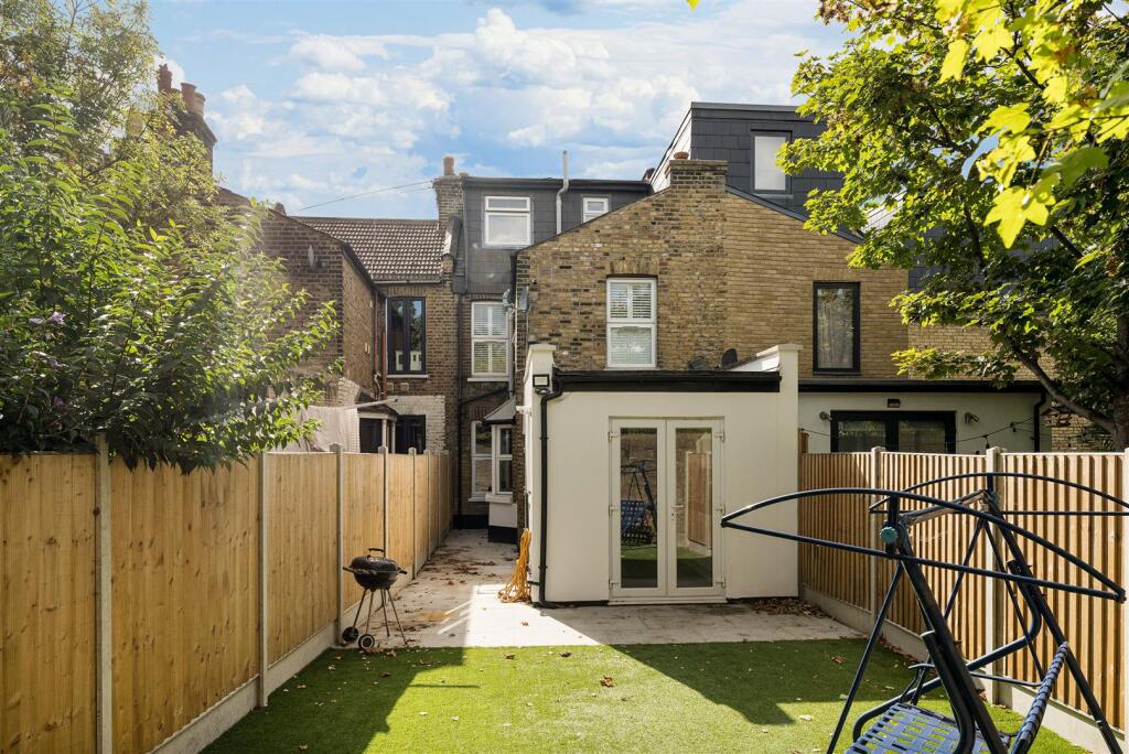 Dyers Hall E11