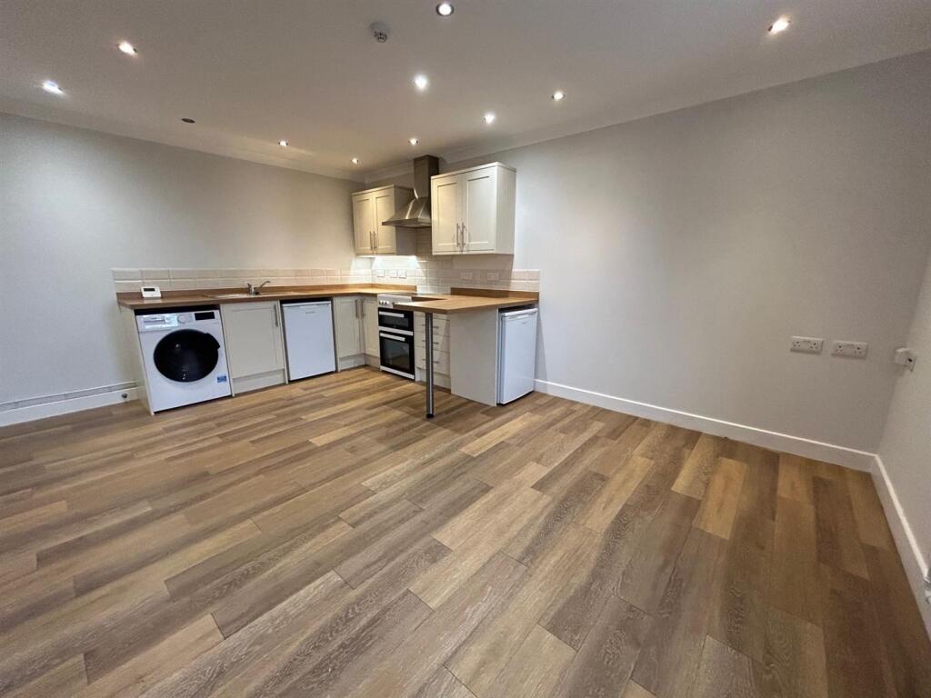 New Kitchen (2).jpg