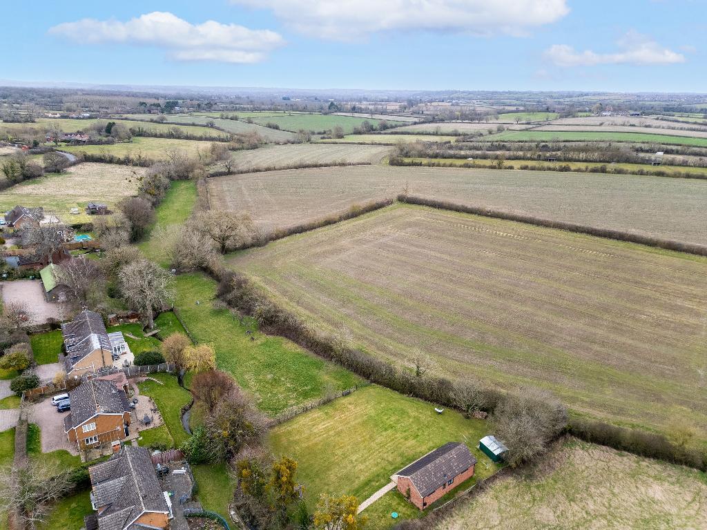 Rear gardens and paddocks