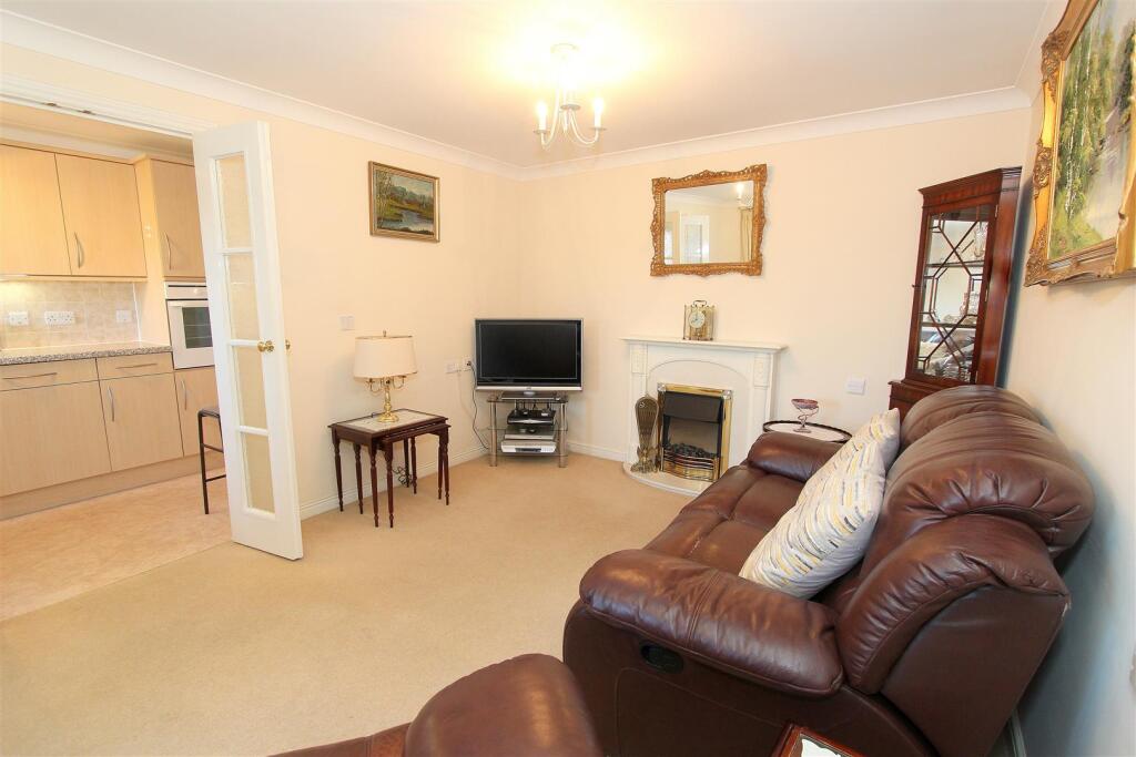 lounge#.JPG
