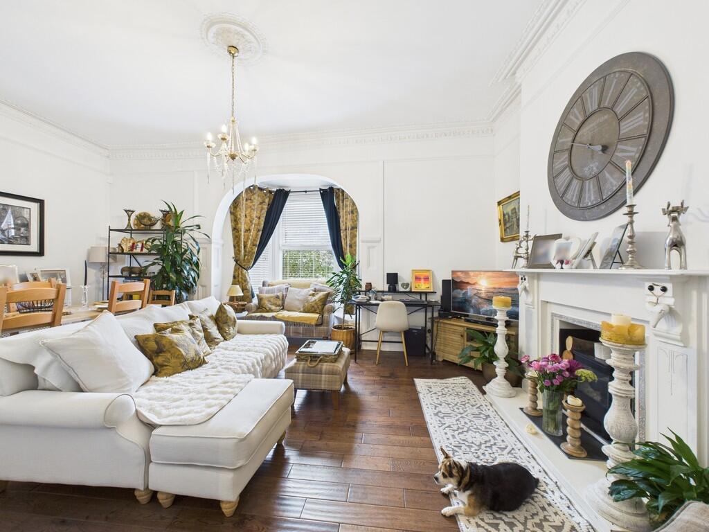 CAM03974G0-PR0224...