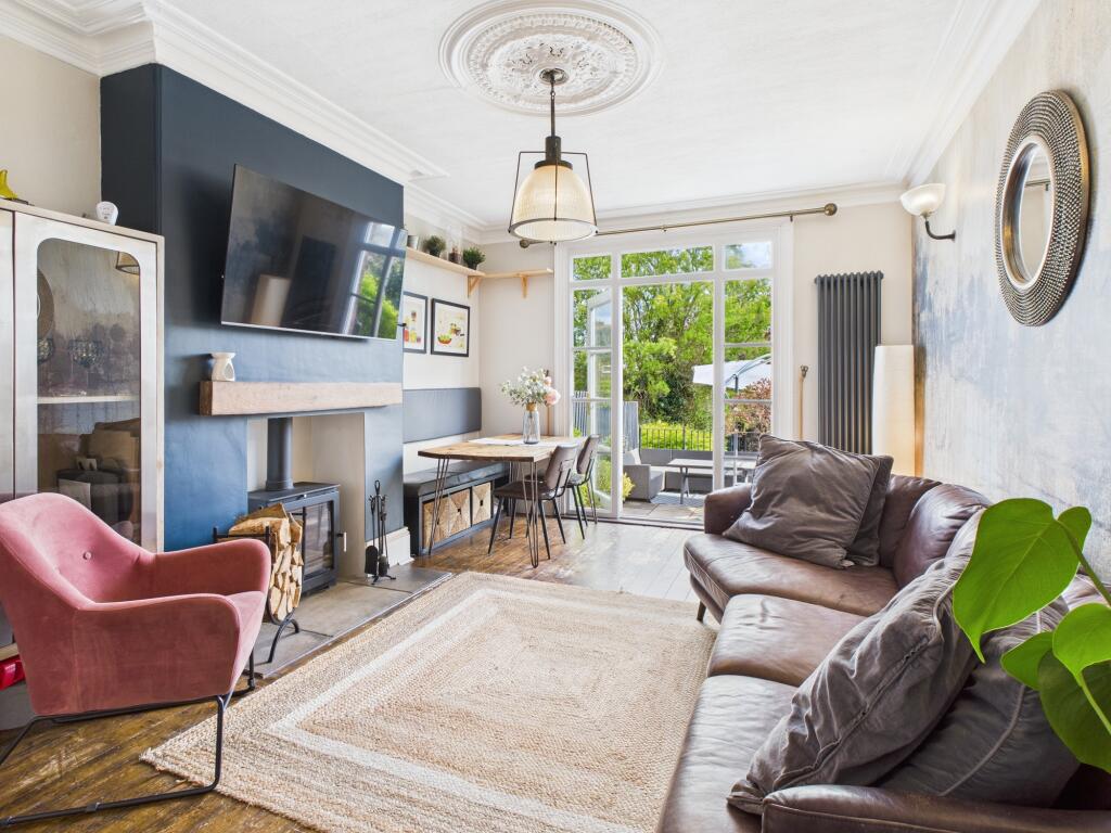 Sitting Room/Dining Room