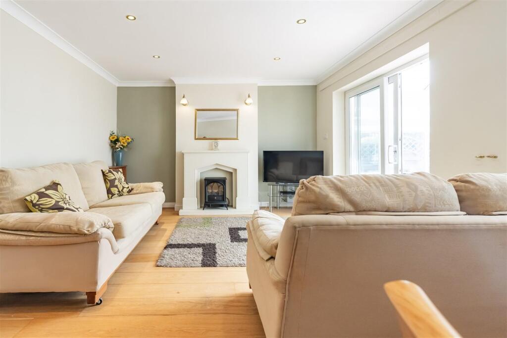 22 Emberson (13).jpg