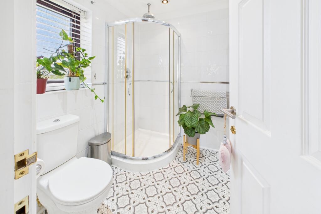EweMove Spalding - Pinchbeck - Ensuite