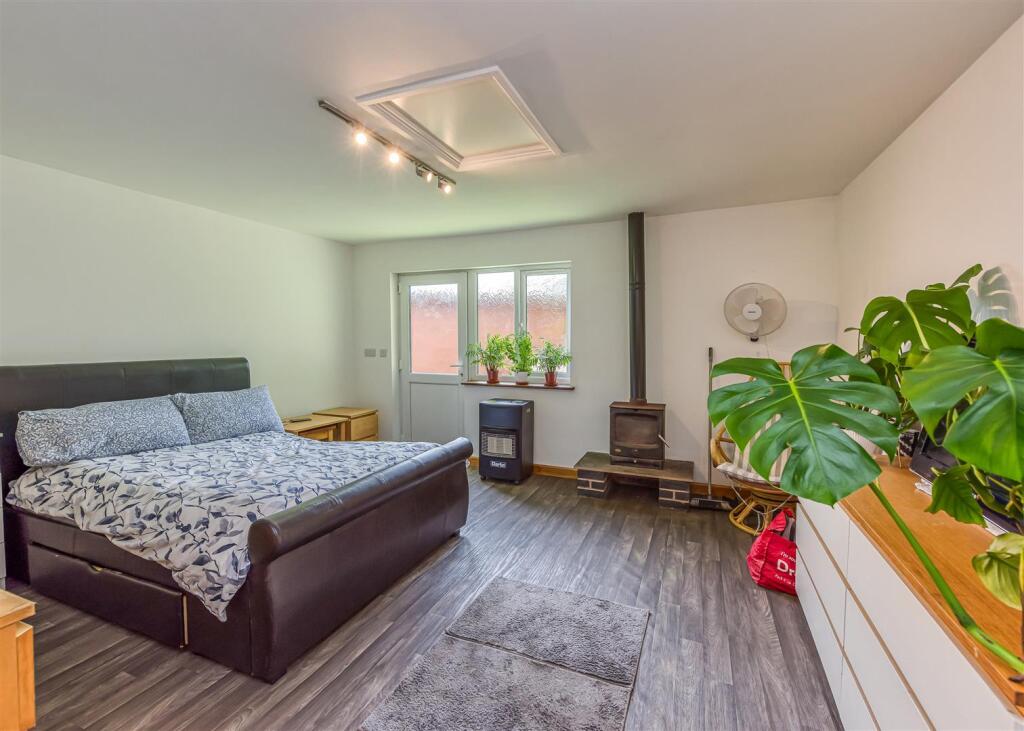 14 Ackleton Gardens-Annex.jpg