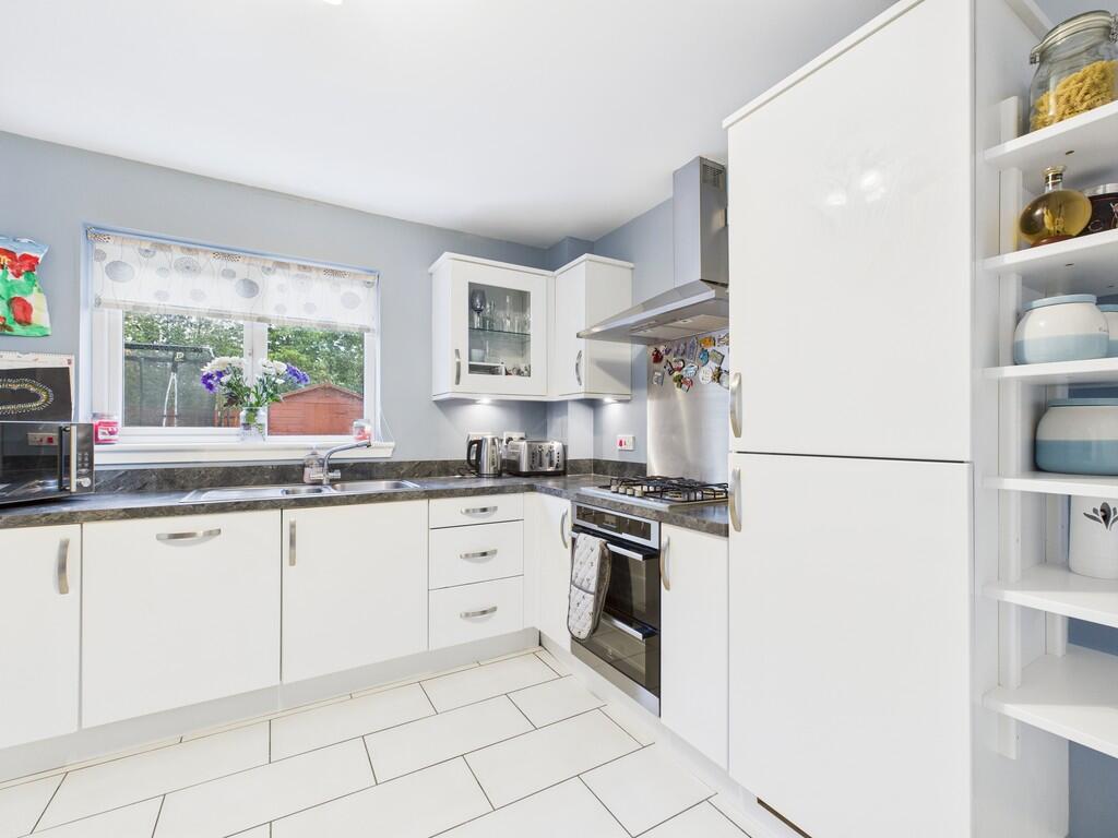 CAM05526G0-PR0044...