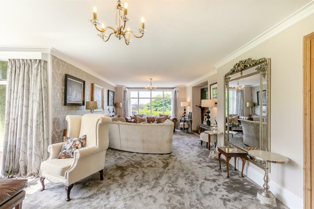 8599223-interior07.jpg